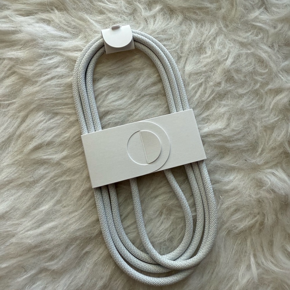 NEW Apple iPhone 16 Pro Charging Cord